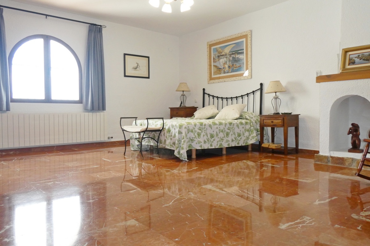 Bonito y amplio chalet en venta en Denia, en la zona del Montgó.