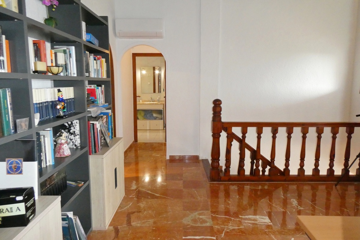 Bonito y amplio chalet en venta en Denia, en la zona del Montgó.
