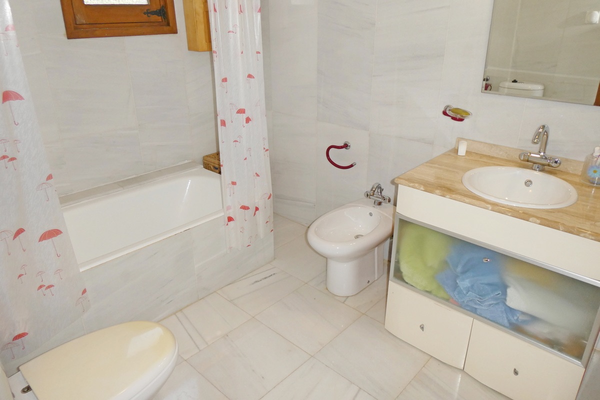 Bonito y amplio chalet en venta en Denia, en la zona del Montgó.
