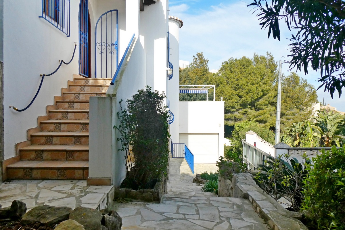 Bonito y amplio chalet en venta en Denia, en la zona del Montgó.
