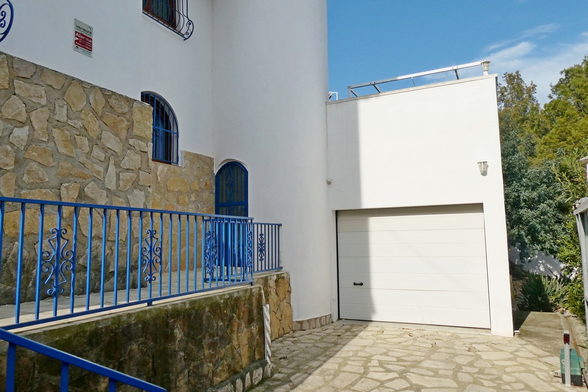 Bonito y amplio chalet en venta en Denia, en la zona del Montgó.