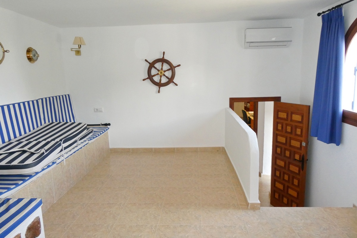 Bonito y amplio chalet en venta en Denia, en la zona del Montgó.