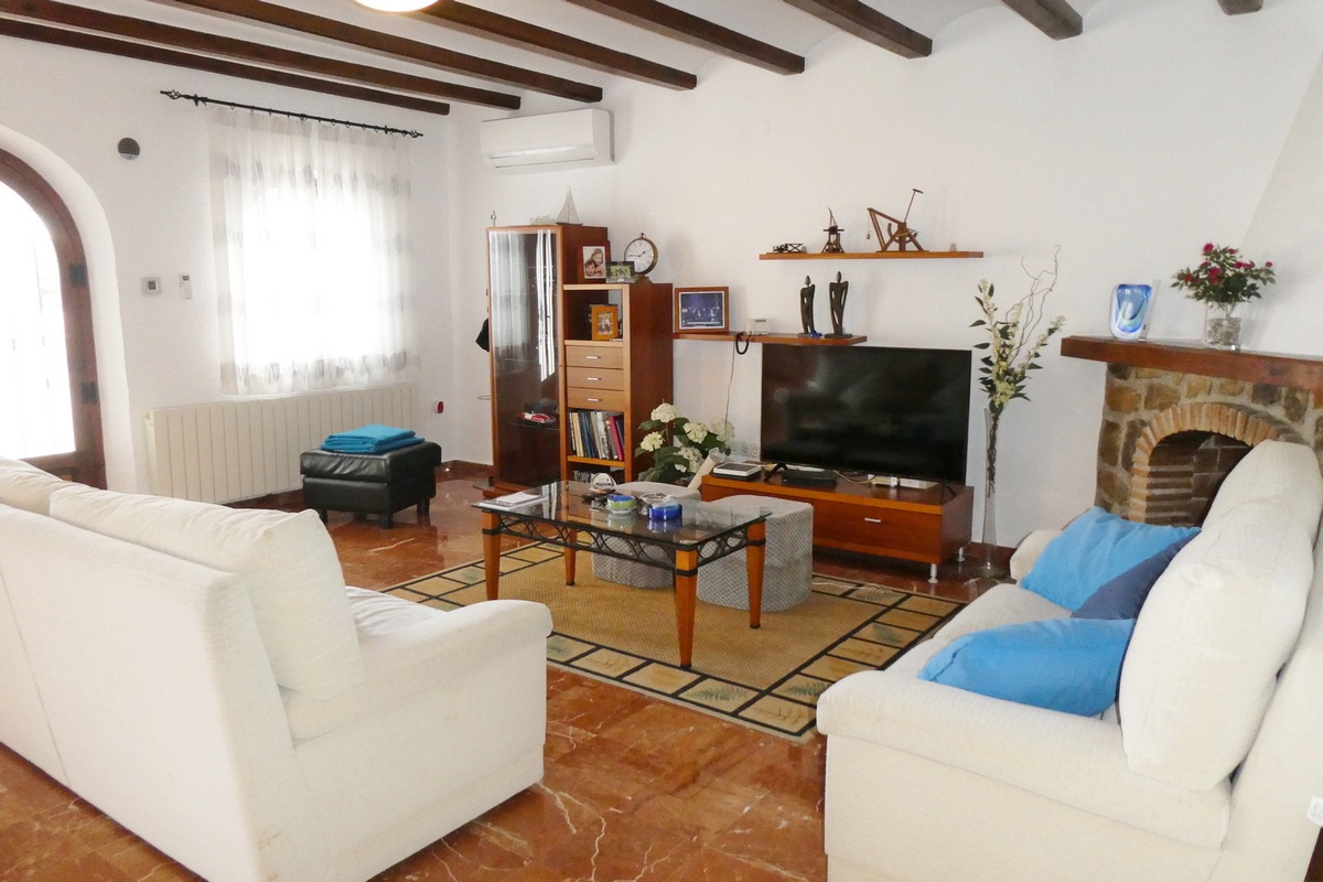 Bonito y amplio chalet en venta en Denia, en la zona del Montgó.