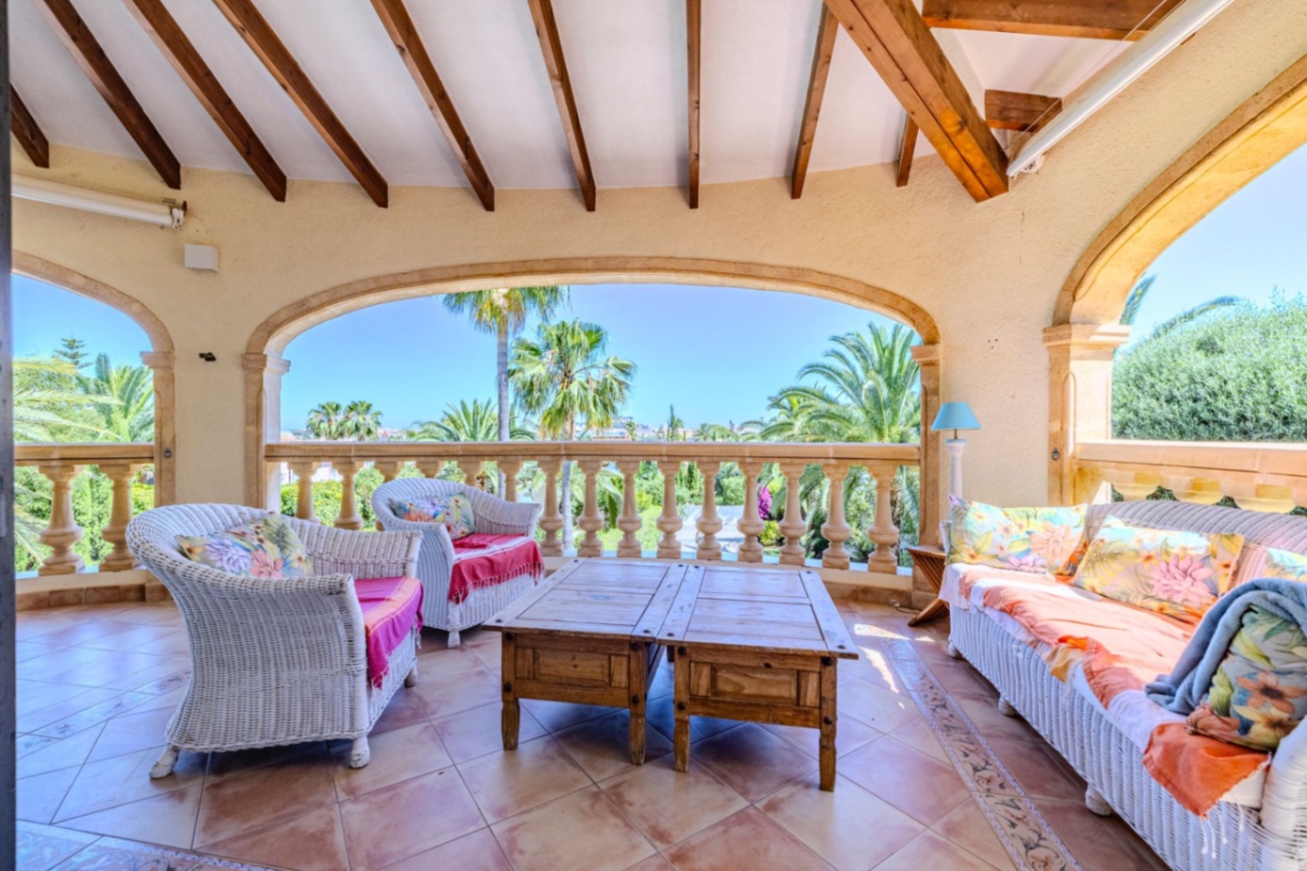 Preciøs villa med mye sjarm til salgs i Denia.