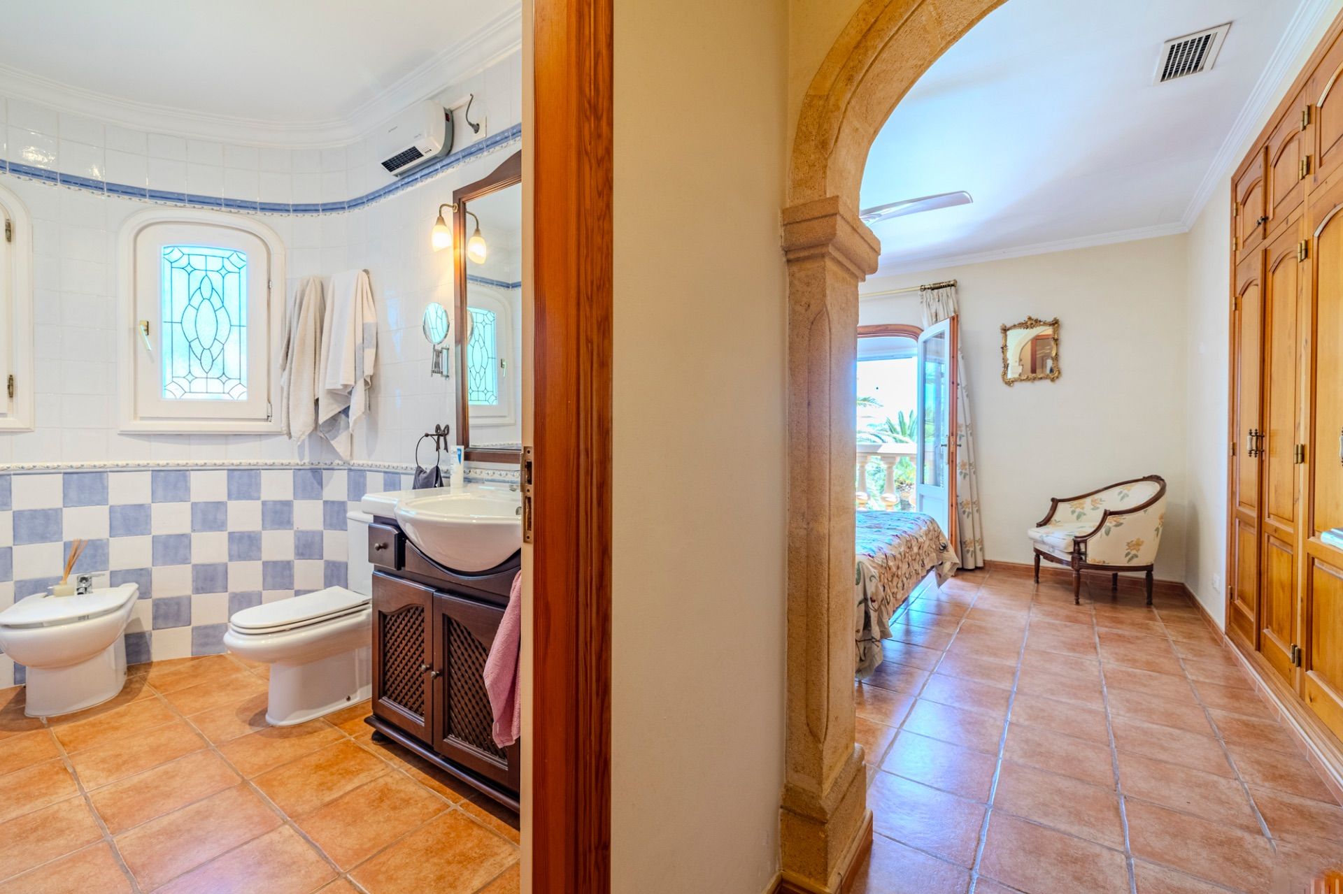 Preciøs villa med mye sjarm til salgs i Denia.