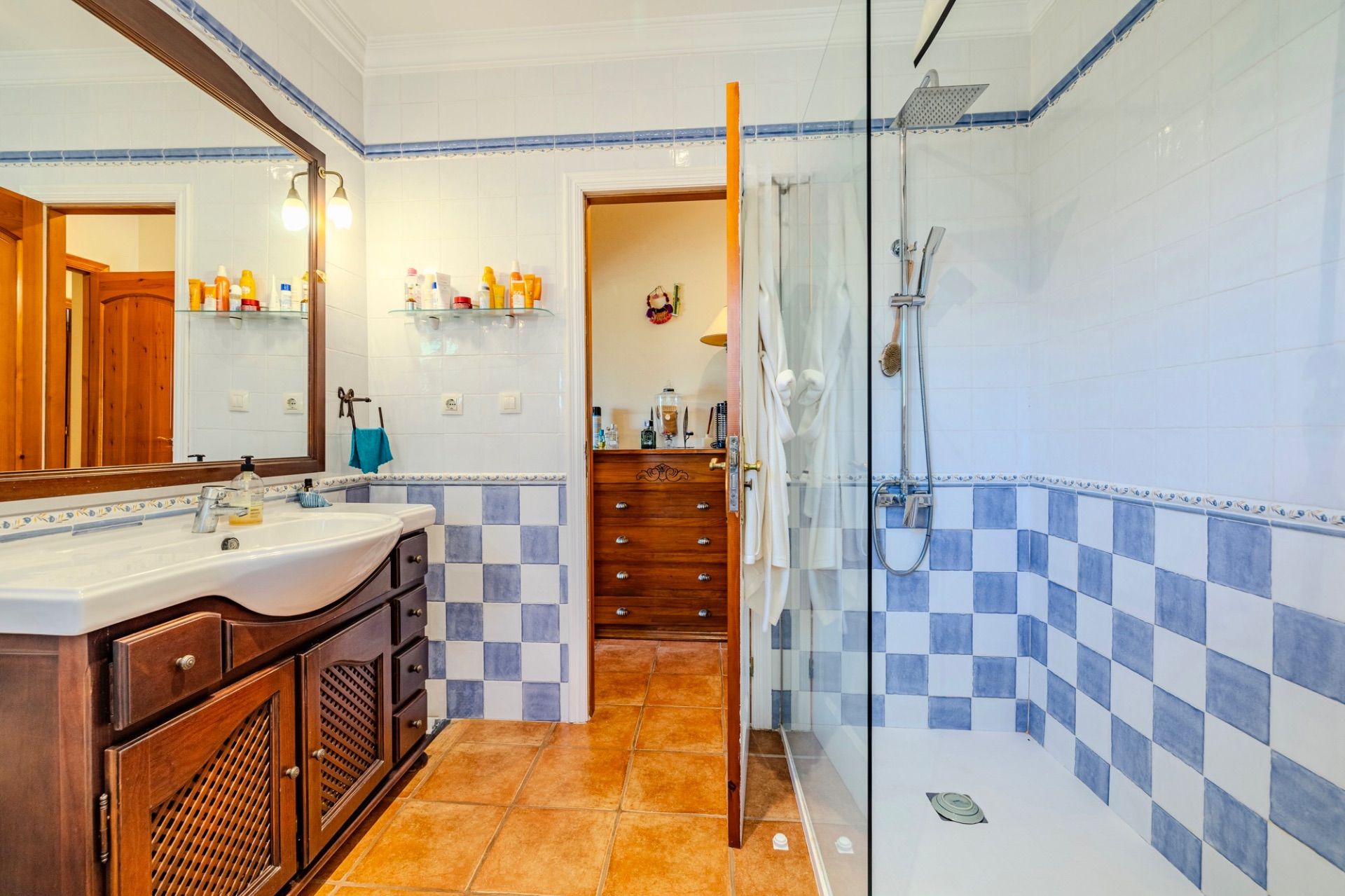 Preciøs villa med mye sjarm til salgs i Denia.