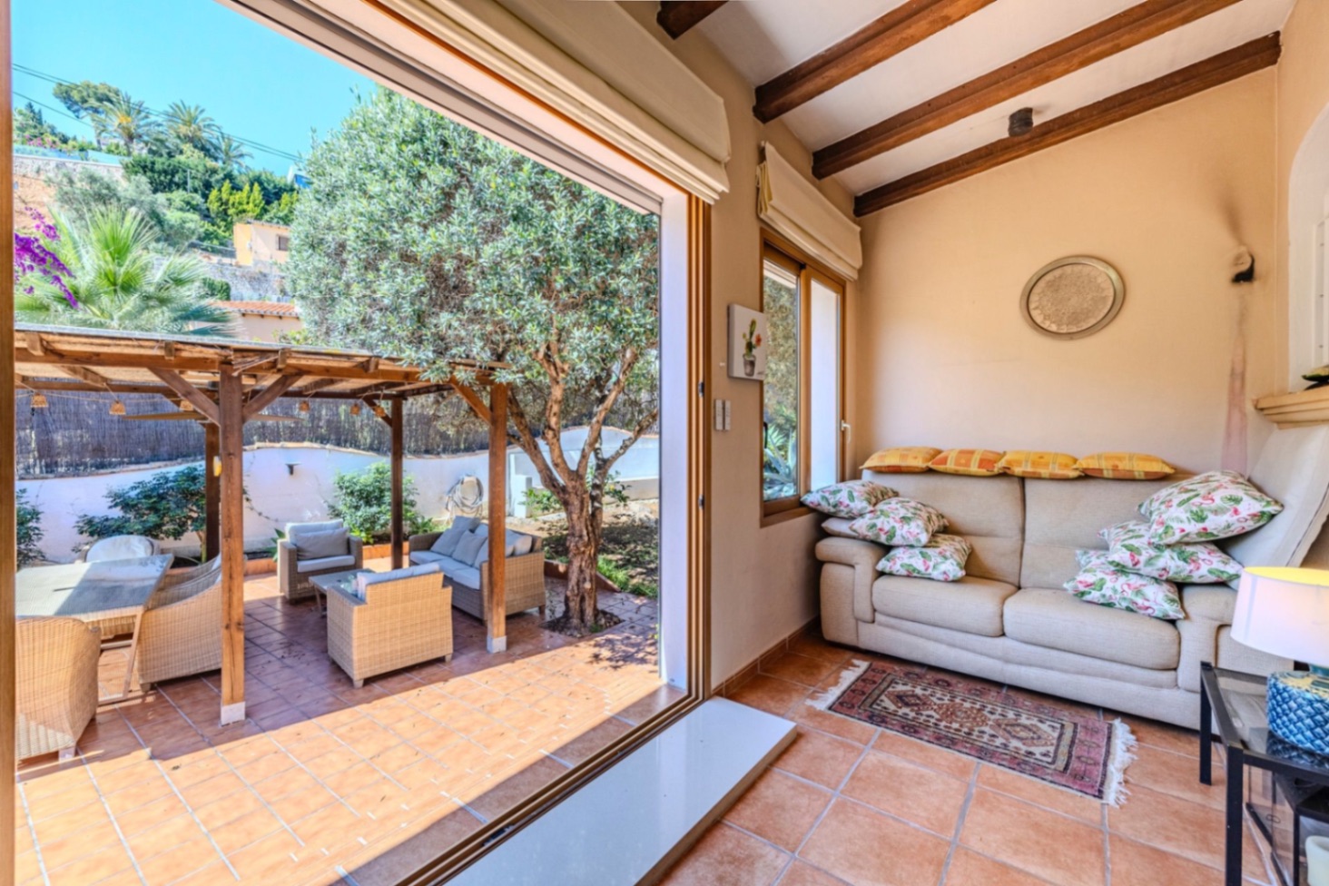Preciøs villa med mye sjarm til salgs i Denia.