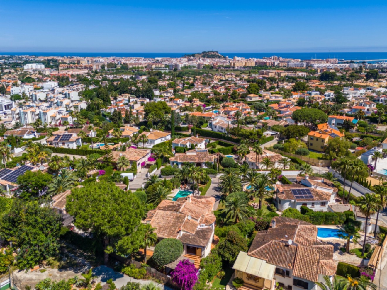 Preciøs villa med mye sjarm til salgs i Denia.