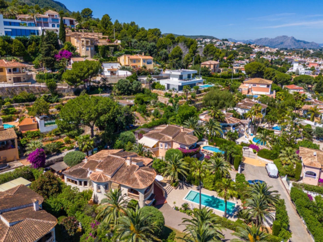 Preciøs villa med mye sjarm til salgs i Denia.