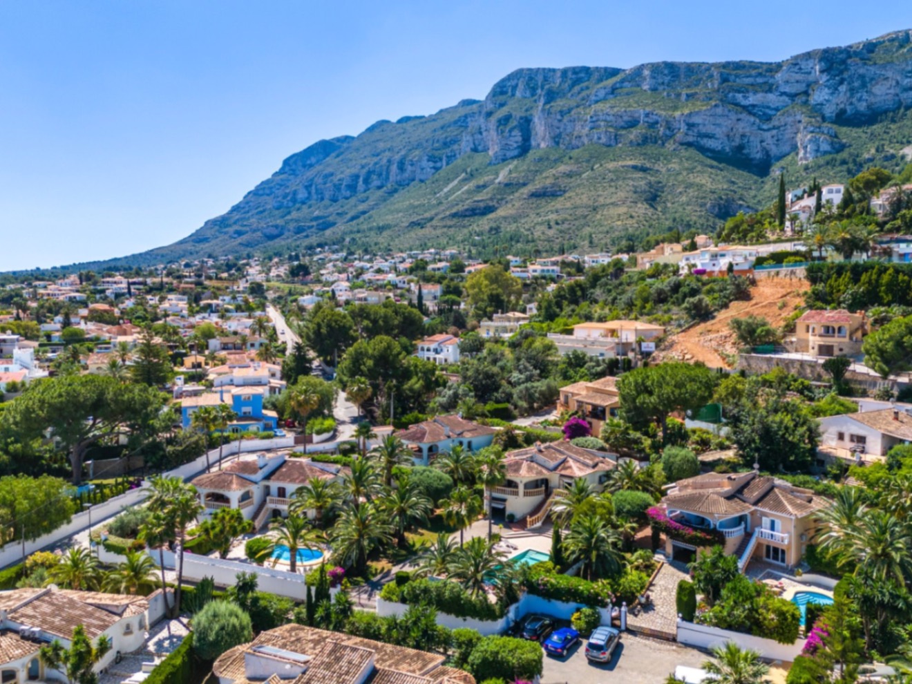 Preciøs villa med mye sjarm til salgs i Denia.