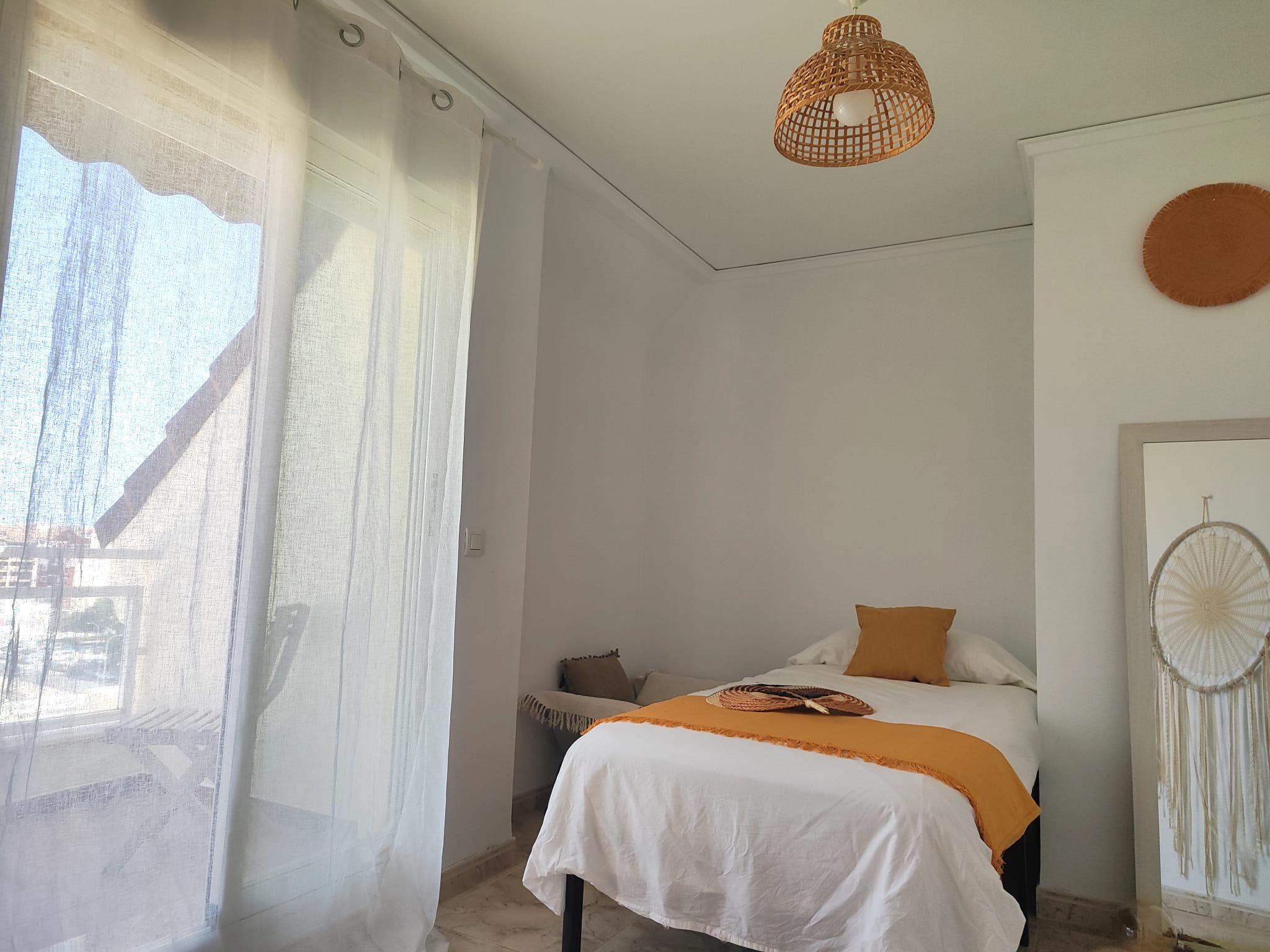 Bonito ático en venta en Denia con vistas al mar.
