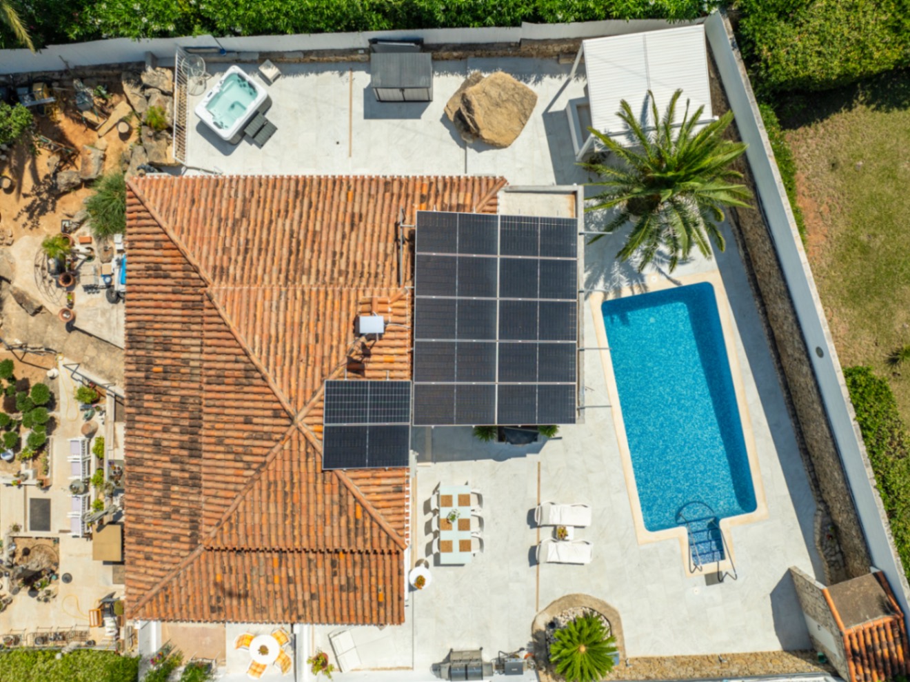Villa en venta con preciosas vistas al Montgó y al mar.