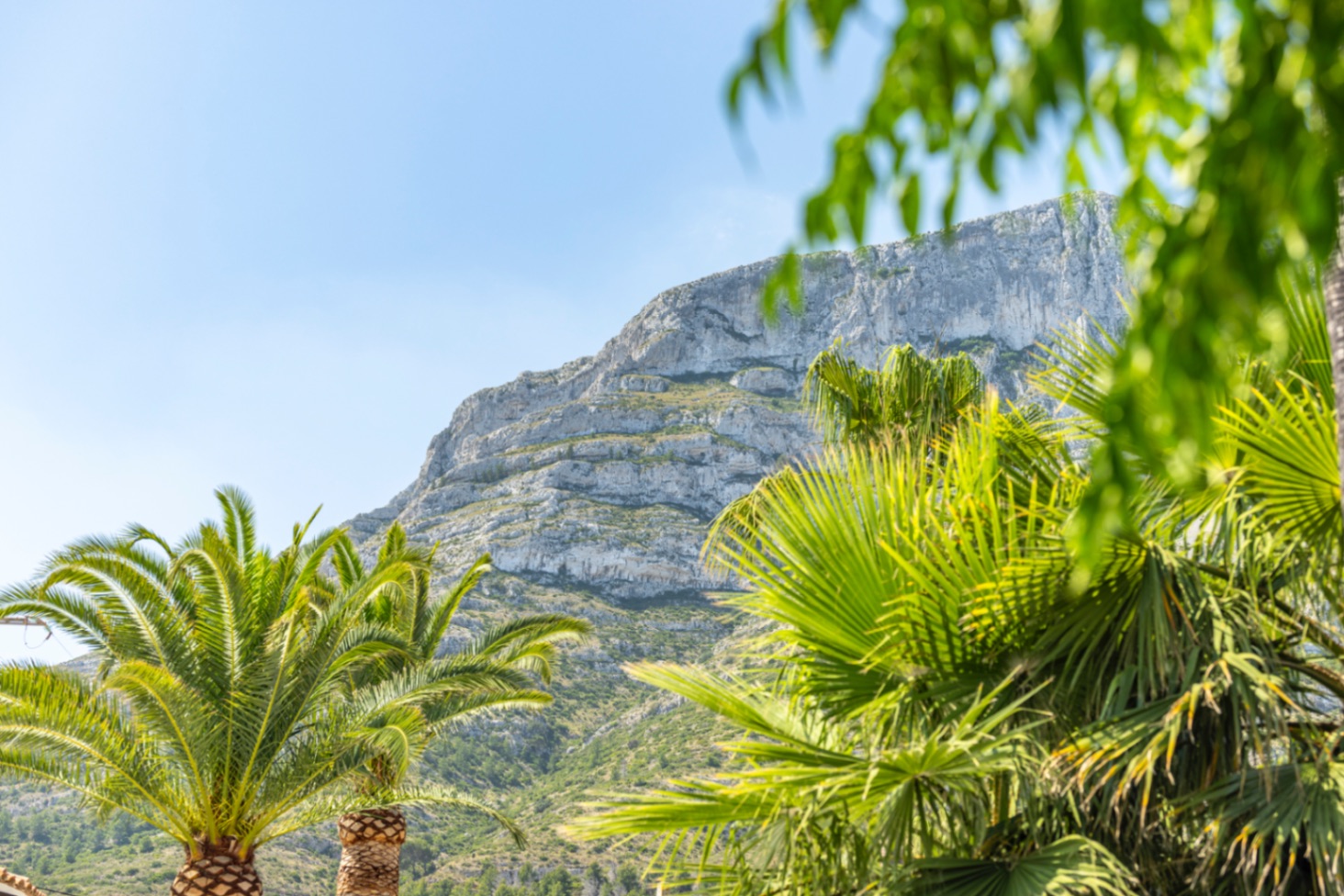 Villa en venta con preciosas vistas al Montgó y al mar.