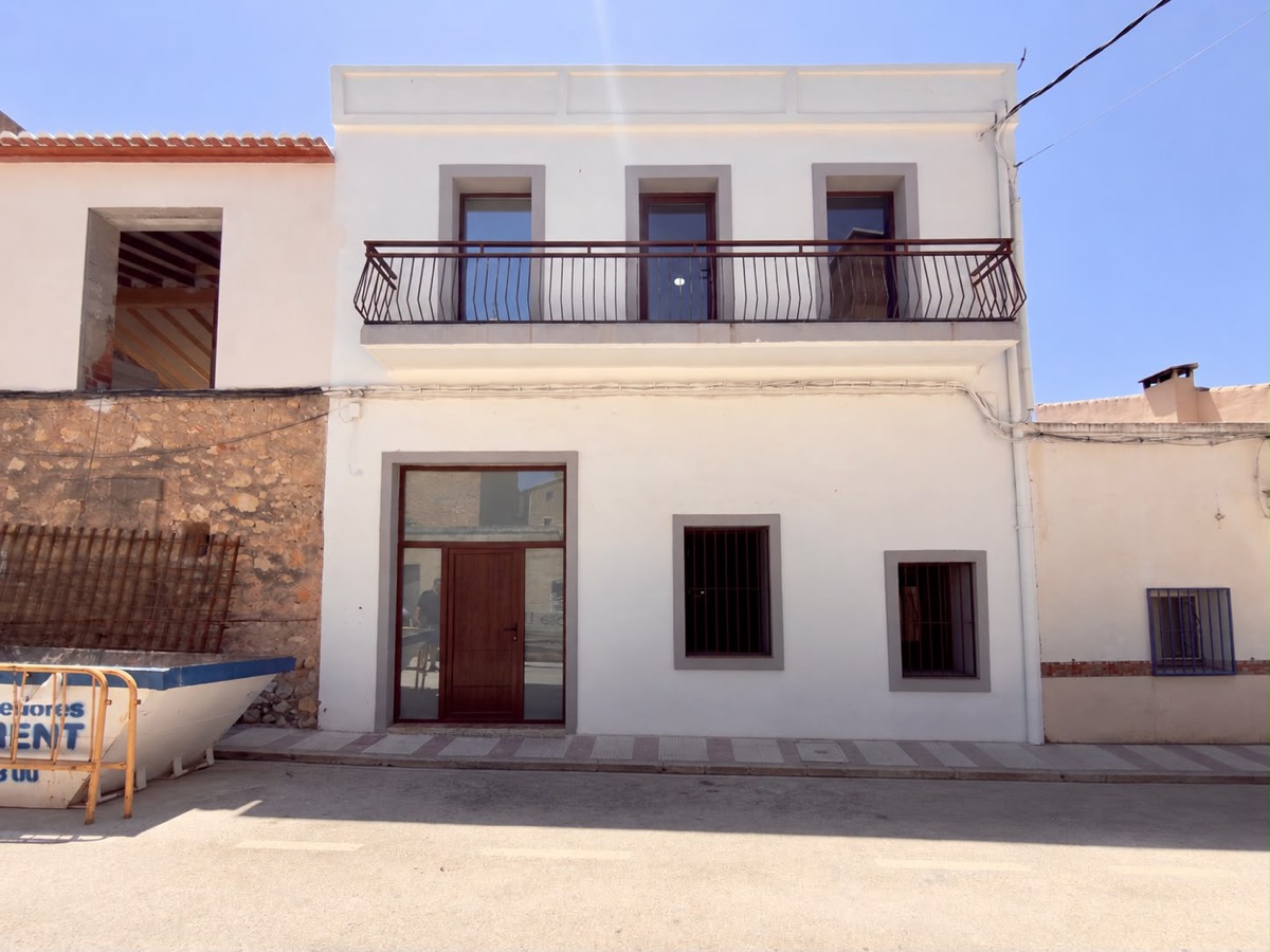 Casa de Pueblo recién reformada en Gata de Gorgos