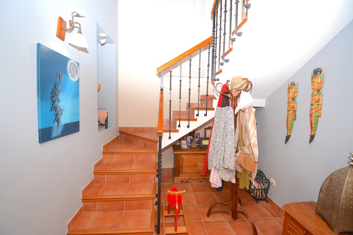 Mooi chalet te koop in een goede woonwijk van Denia.