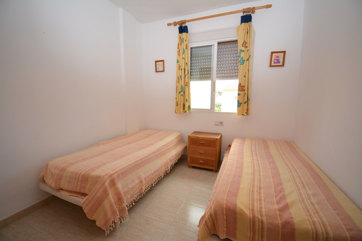 Wohnung zum Verkauf in der Nähe des Dorfes und des Strandes