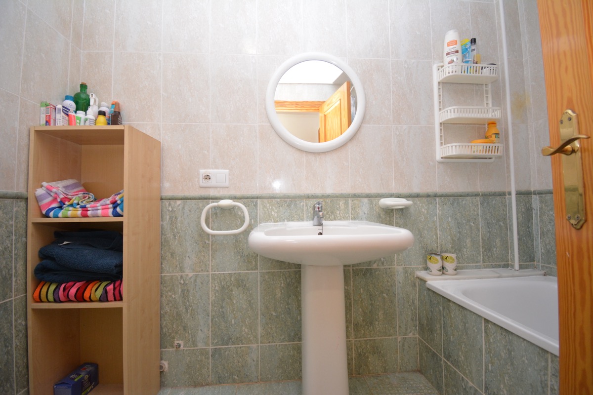 Wohnung zum Verkauf in der Nähe des Dorfes und des Strandes