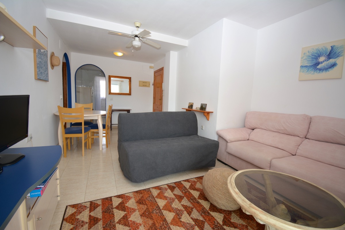 Wohnung zum Verkauf in der Nähe des Dorfes und des Strandes