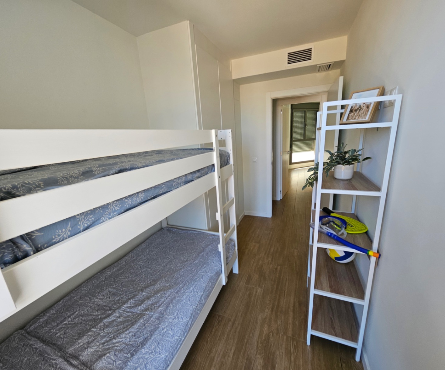 Espacioso y elegante apartamento en venta en Denia a solo unos pasos del centro.