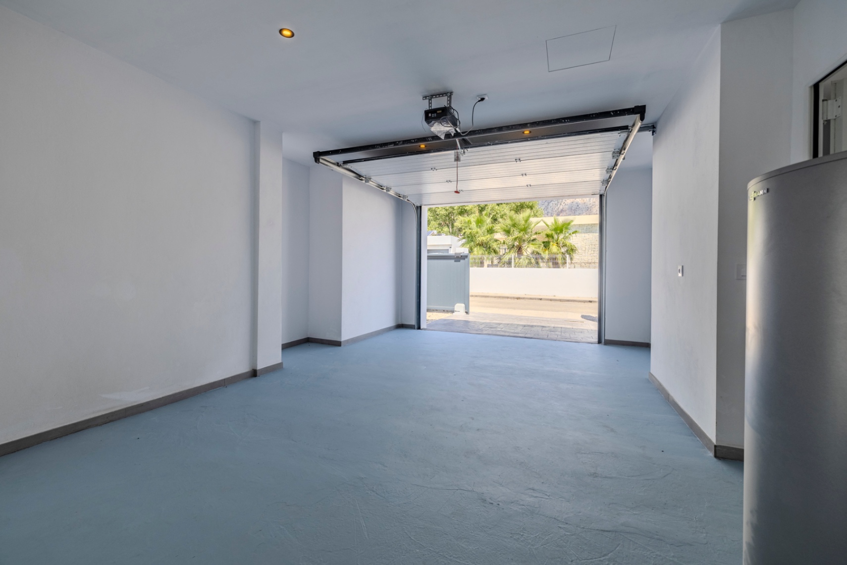 Exclusiva villa moderna a estrenar en Beniarbeig