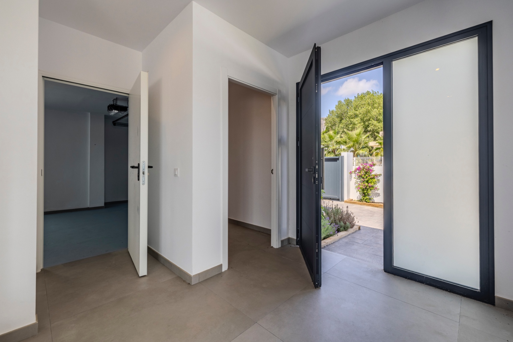 Exclusiva villa moderna a estrenar en Beniarbeig
