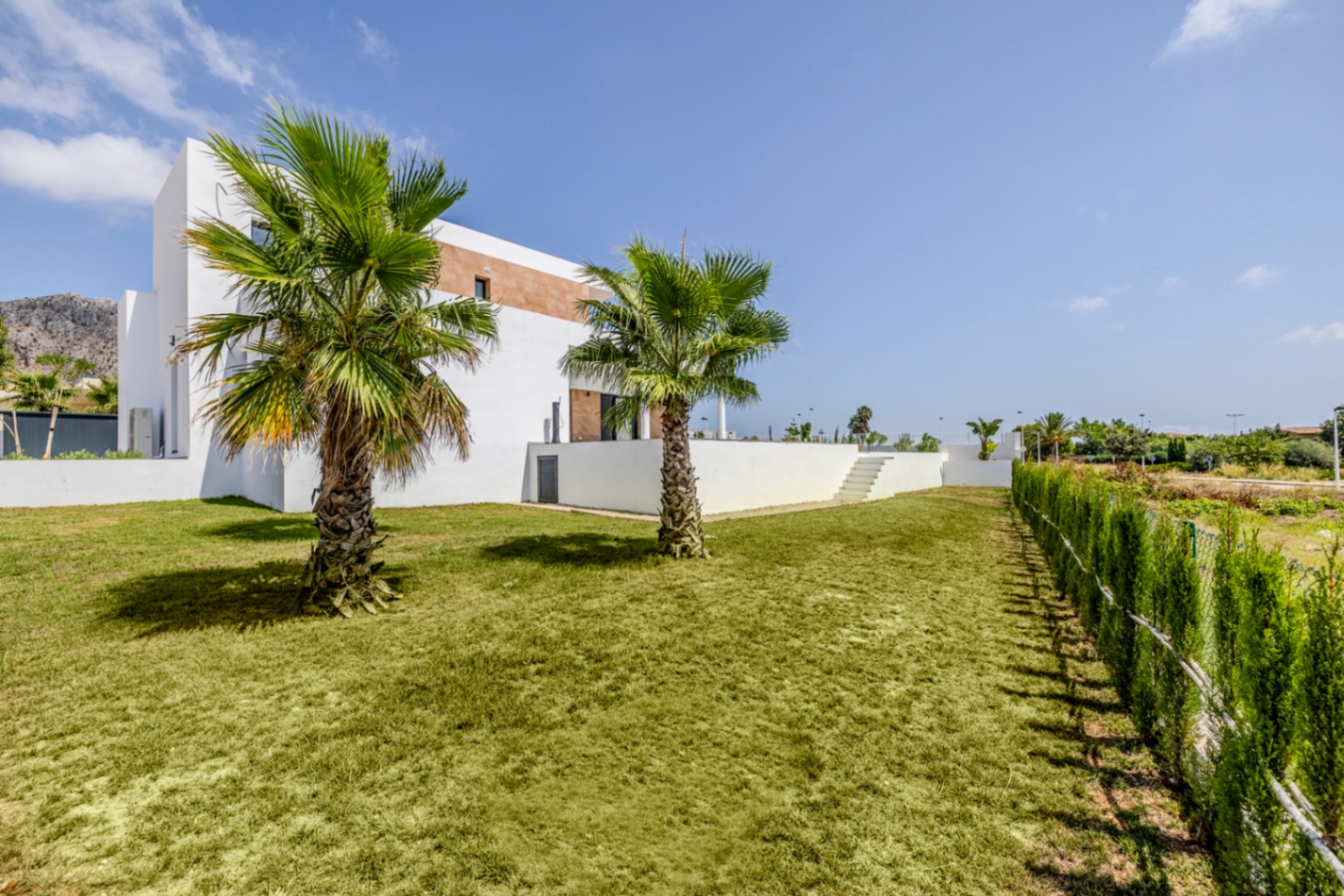 Exclusiva villa moderna a estrenar en Beniarbeig