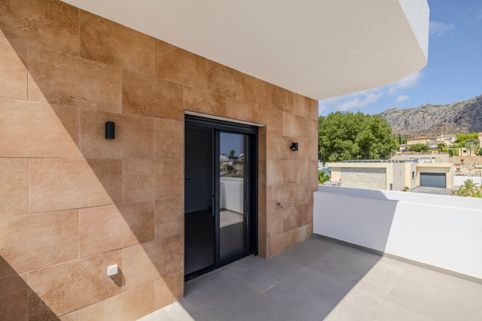 Exclusiva villa moderna a estrenar en Beniarbeig