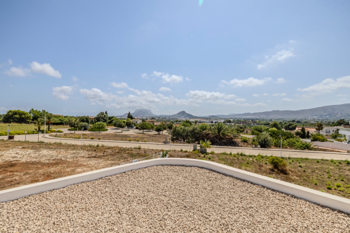 Exclusiva villa moderna a estrenar en Beniarbeig