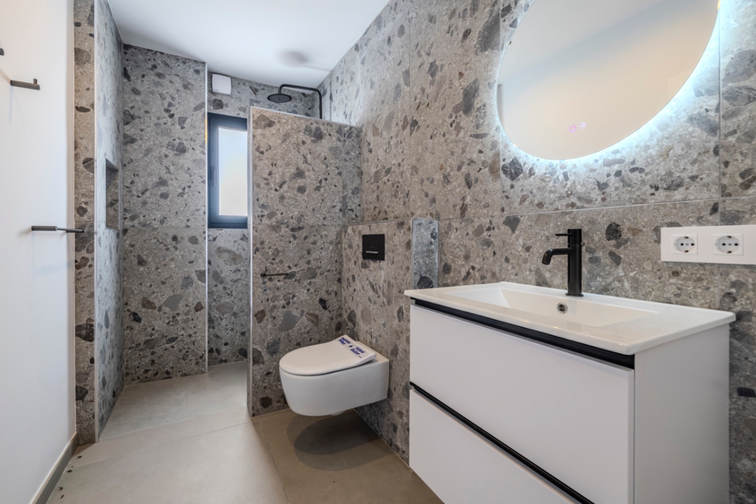 Exclusiva villa moderna a estrenar en Beniarbeig