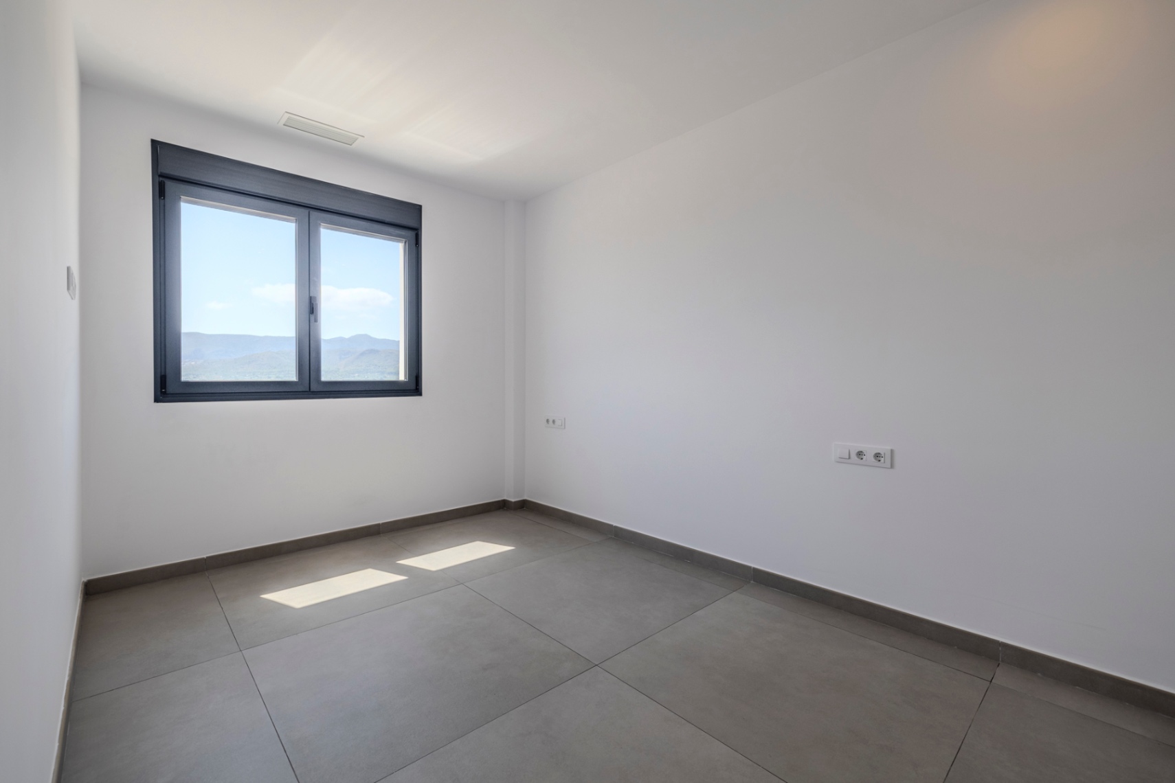Exclusiva villa moderna a estrenar en Beniarbeig
