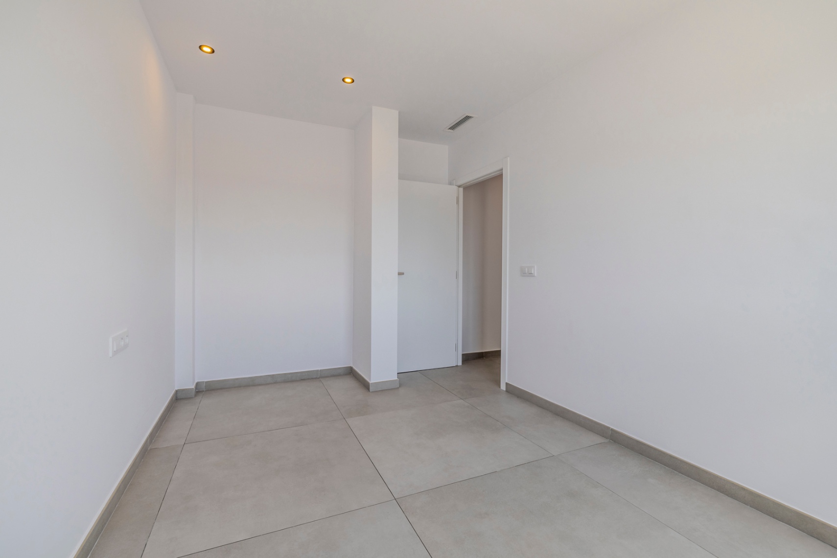 Exclusiva villa moderna a estrenar en Beniarbeig