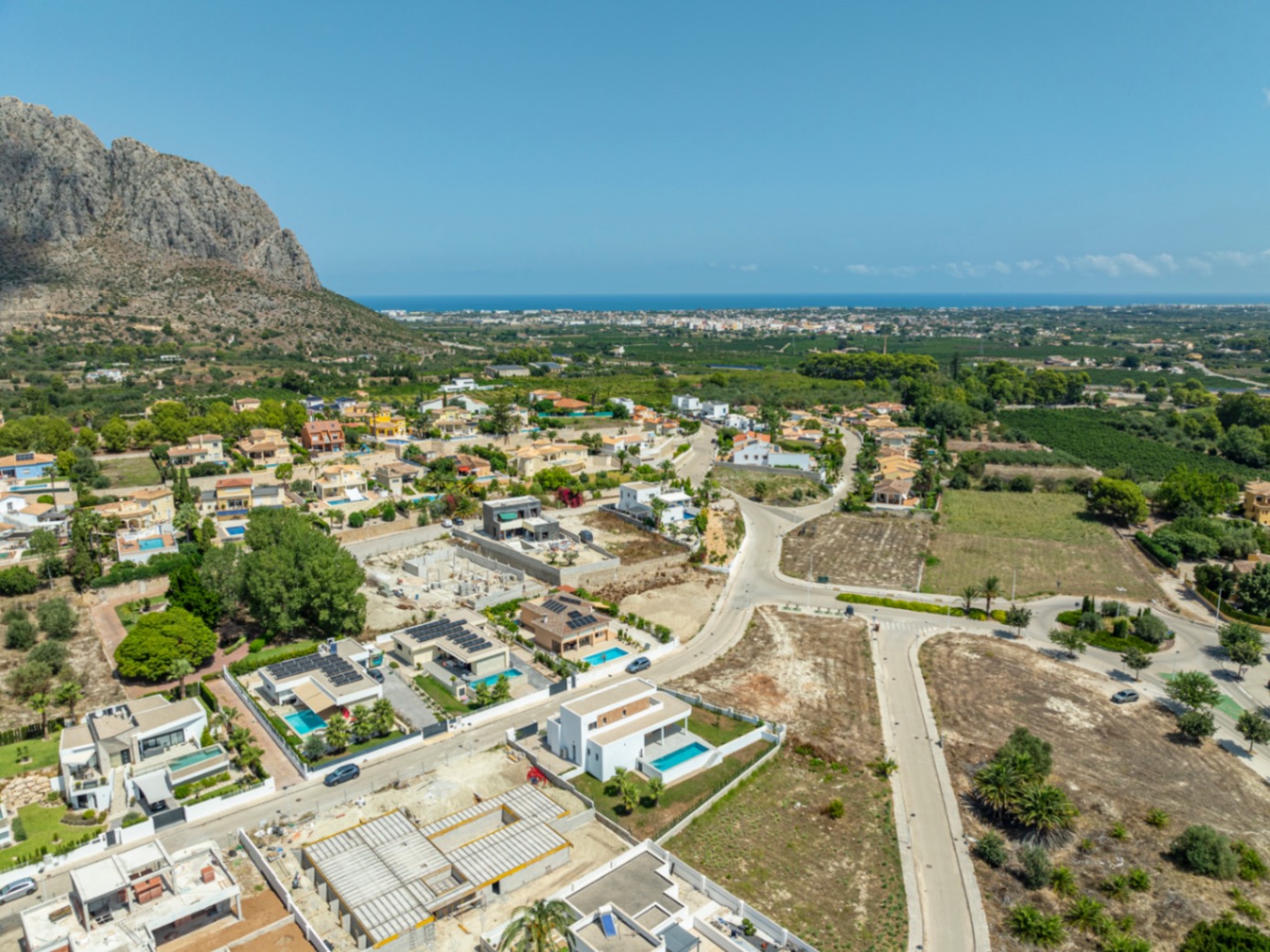 Exclusiva villa moderna a estrenar en Beniarbeig