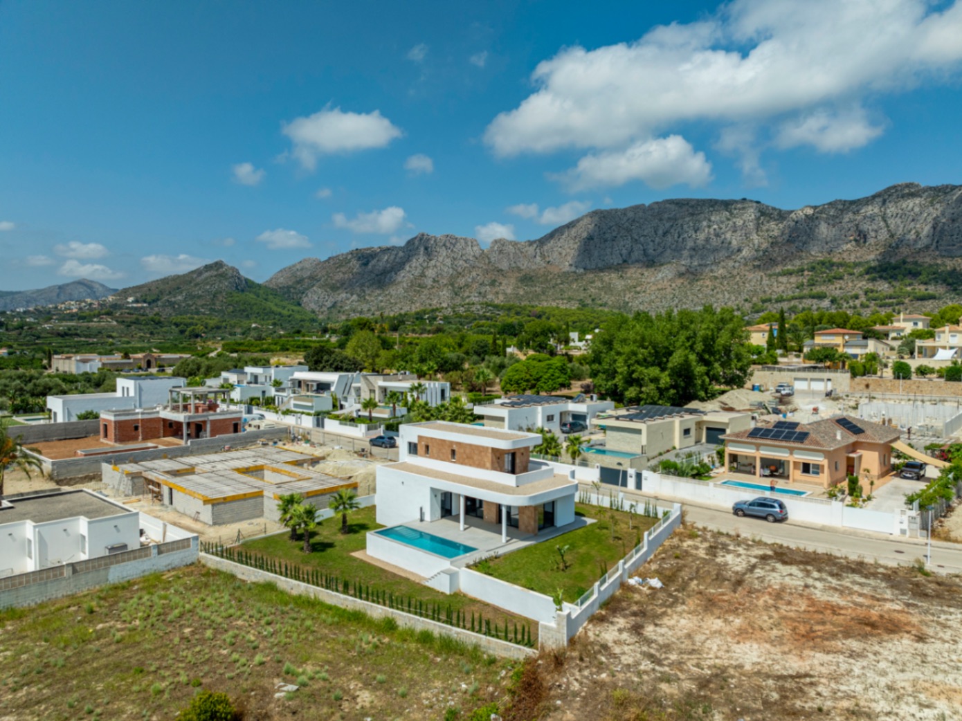 Exclusiva villa moderna a estrenar en Beniarbeig