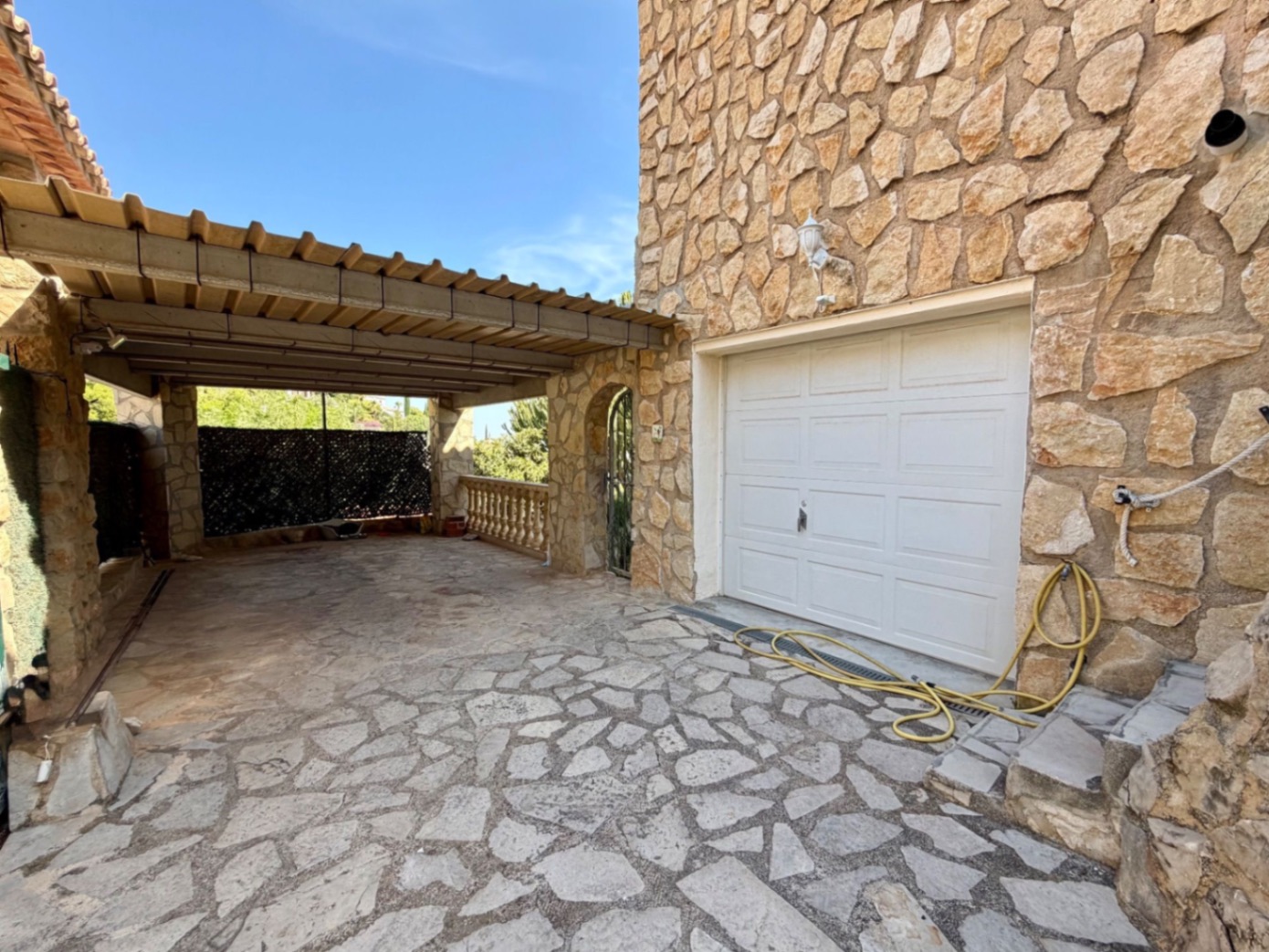 Villa con espectaculares vistas al mar en venta en Denia