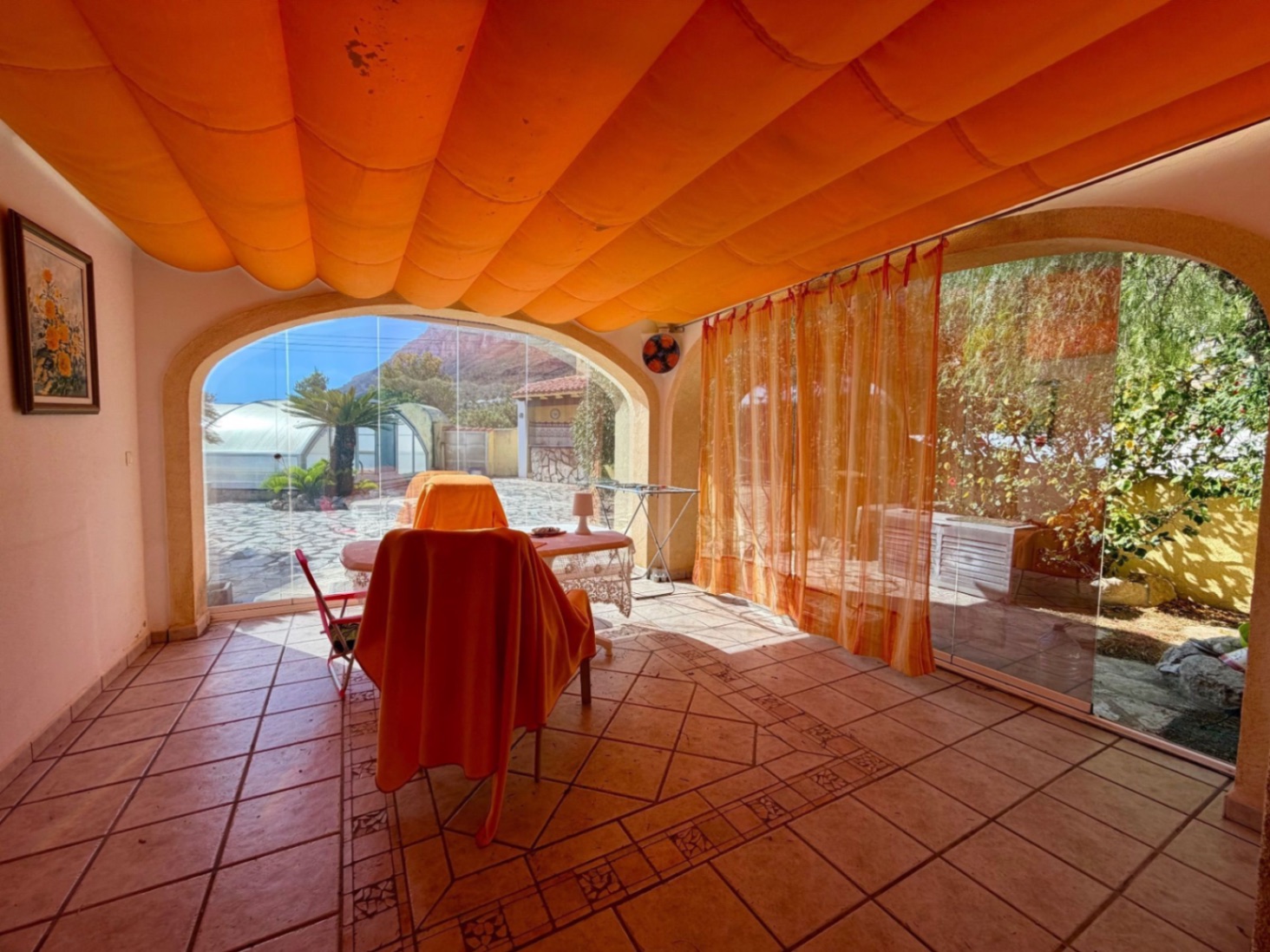 Villa con espectaculares vistas al mar en venta en Denia