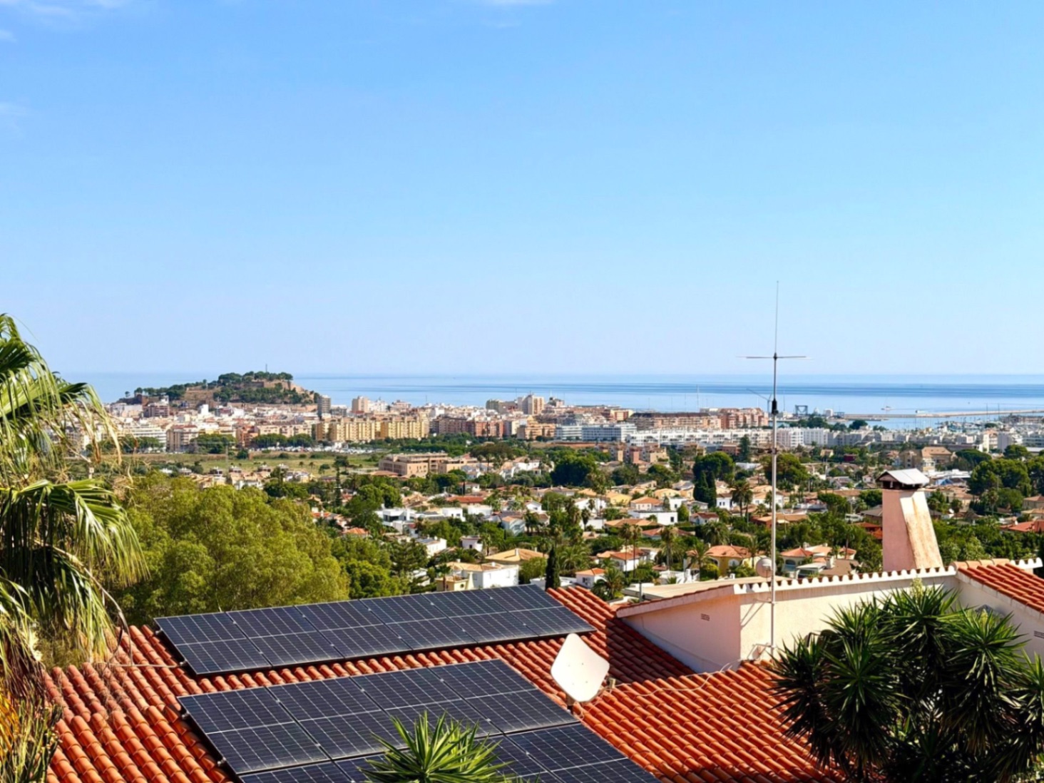 Villa con espectaculares vistas al mar en venta en Denia
