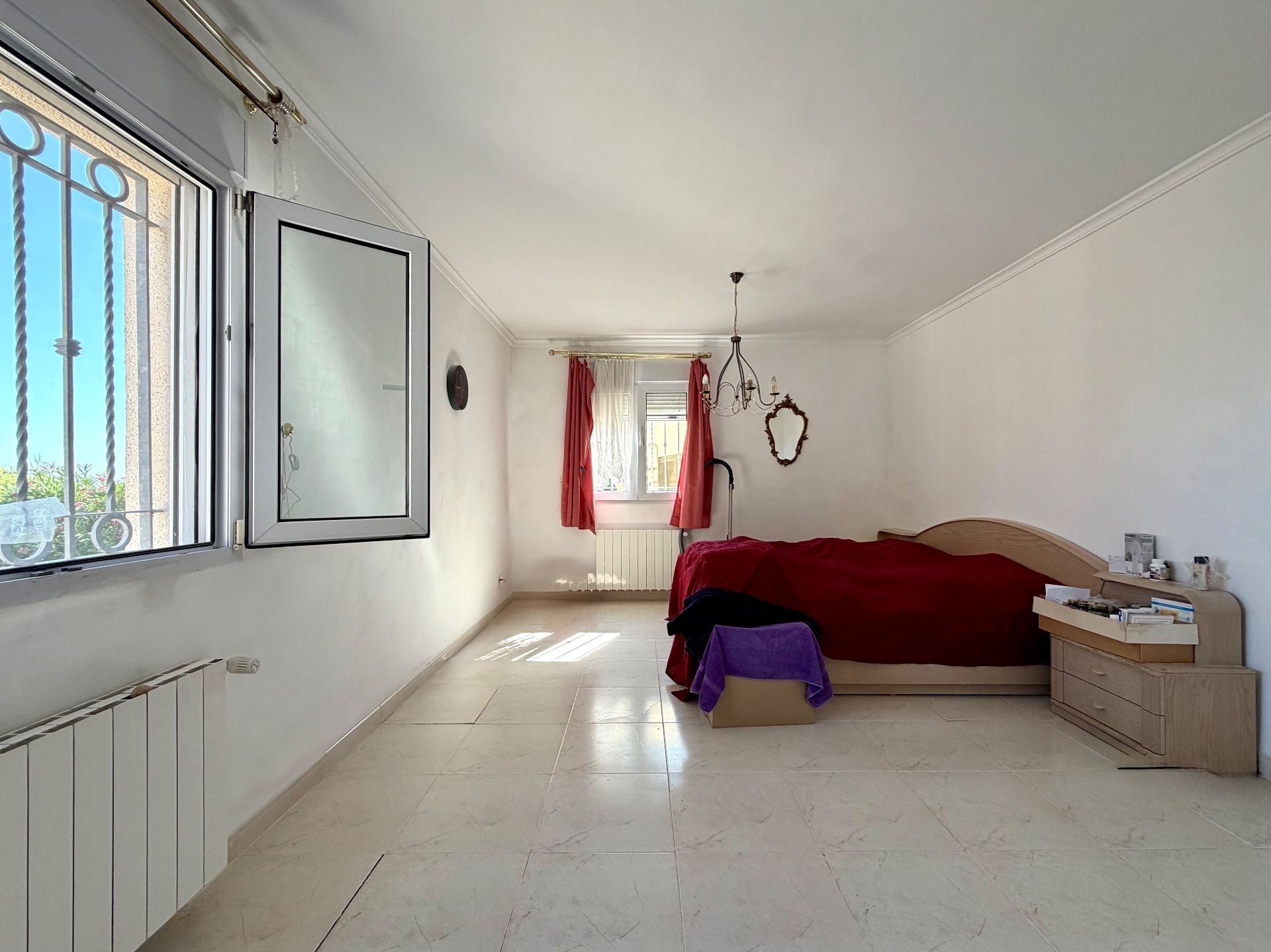 Villa con espectaculares vistas al mar en venta en Denia