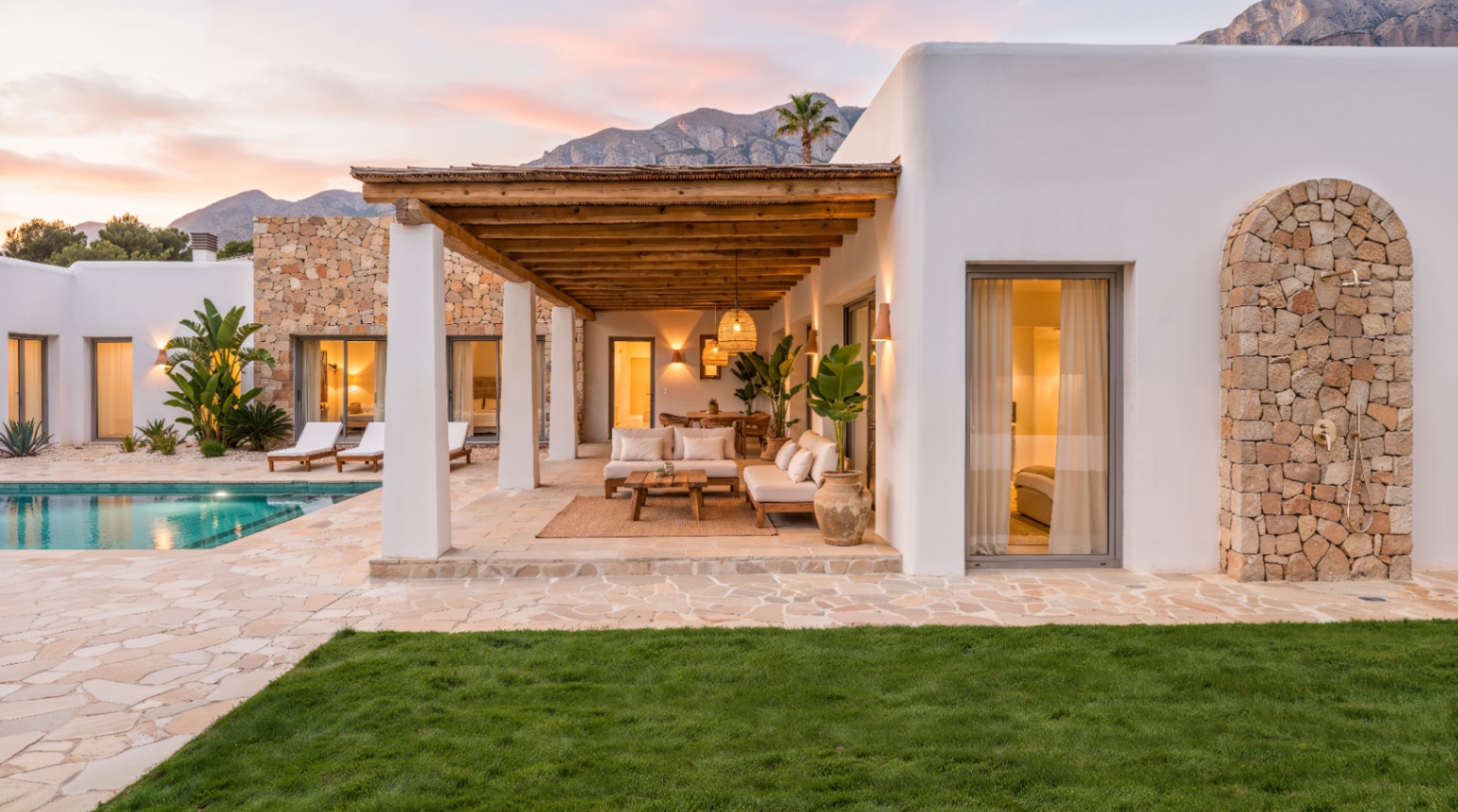 Luxe villa nieuwbouw te koop in Jávea