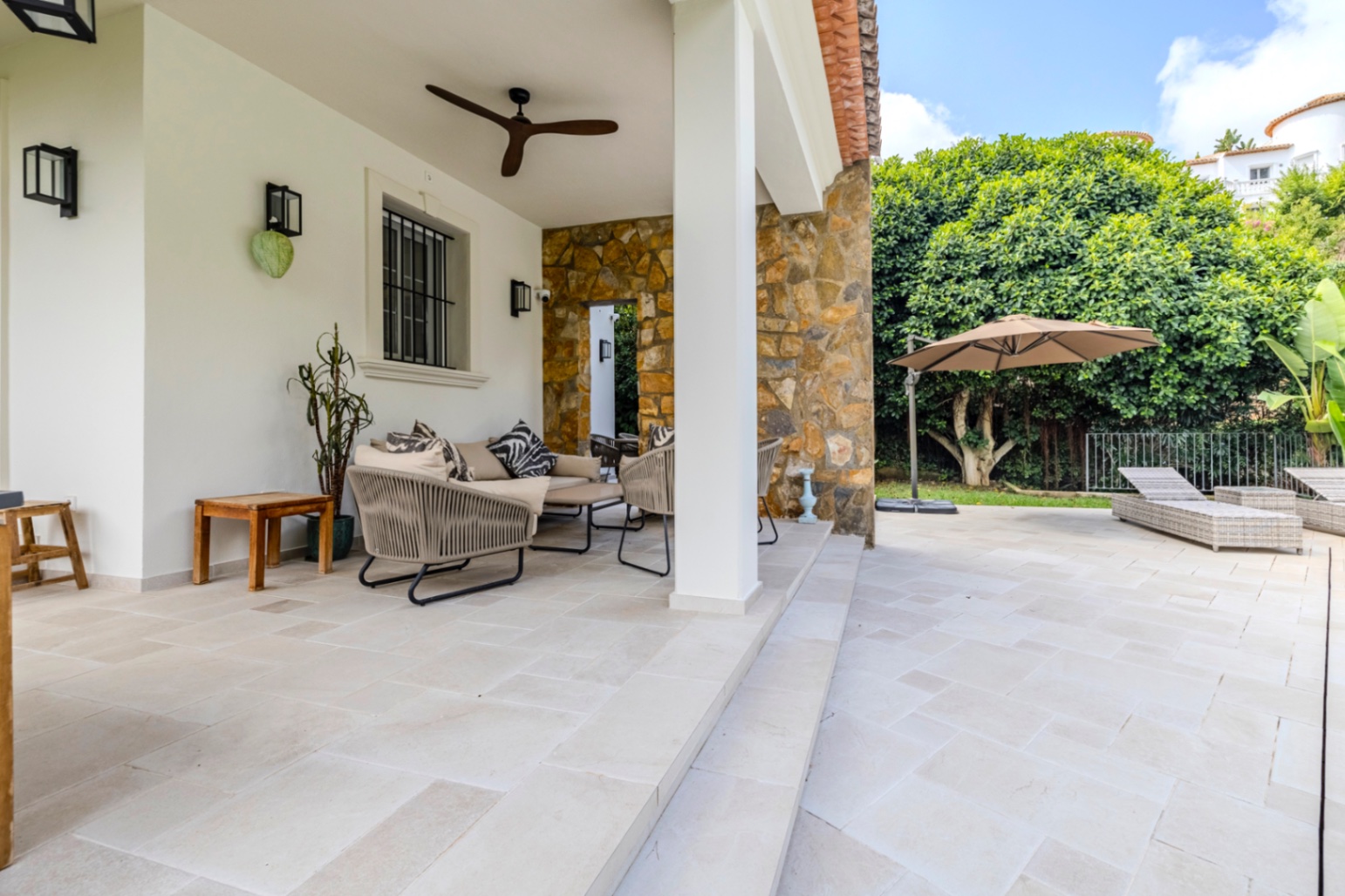 Exclusiva villa de lujo en venta en La Sella con unas vistas preciosas.