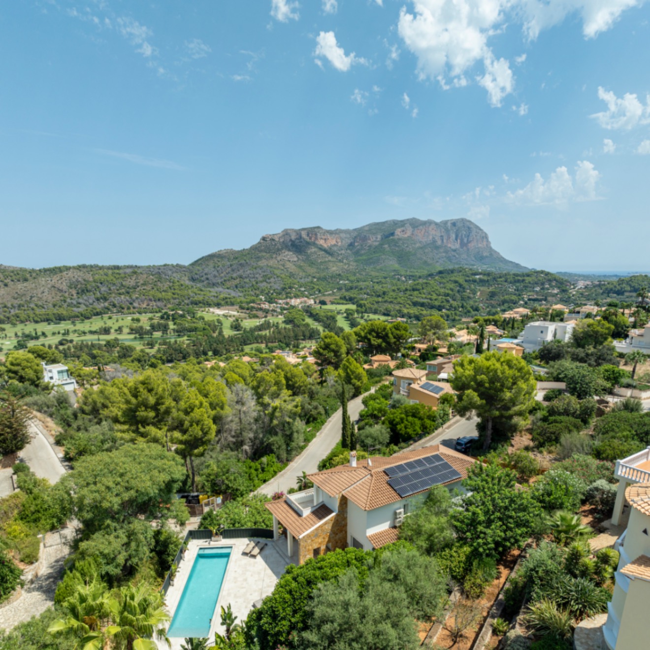 Exclusiva villa de lujo en venta en La Sella con unas vistas preciosas.