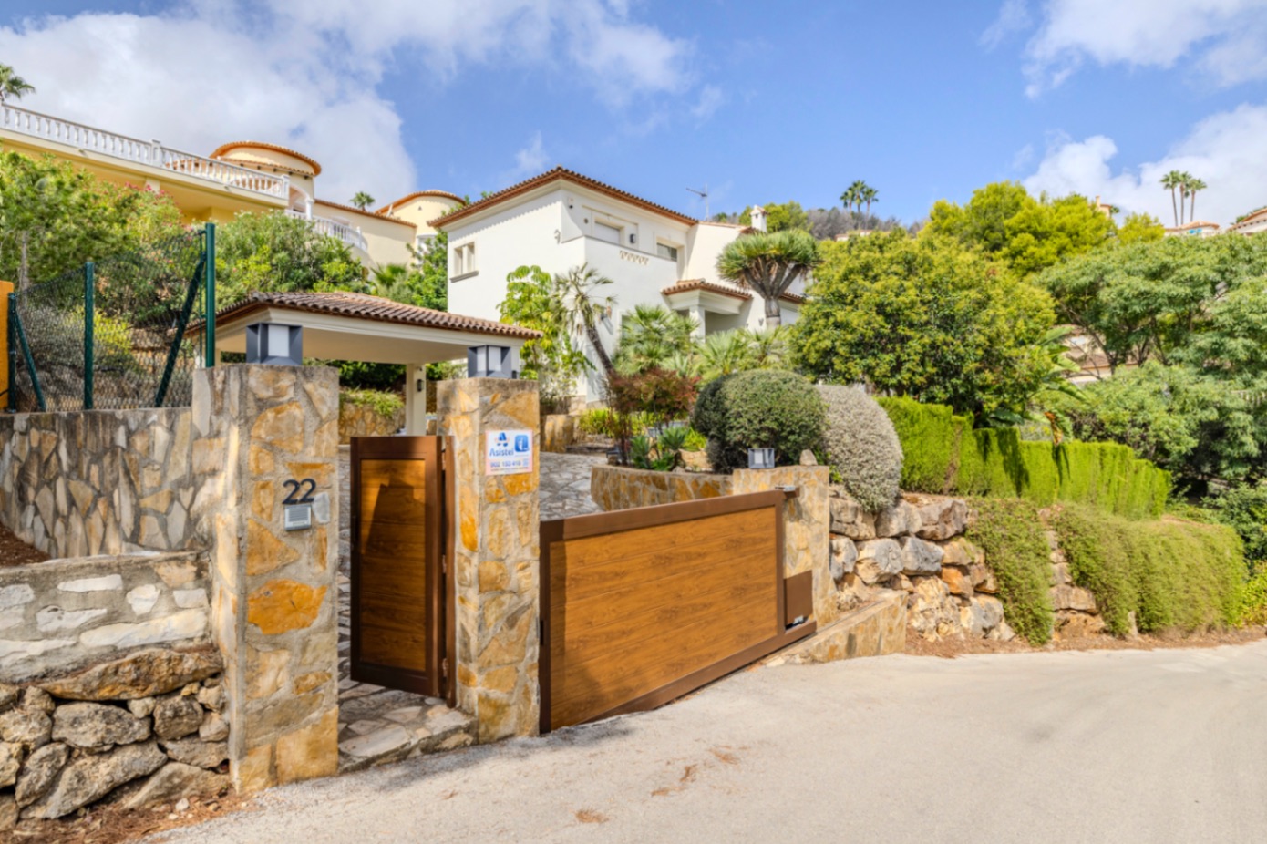 Exclusiva villa de lujo en venta en La Sella con unas vistas preciosas.