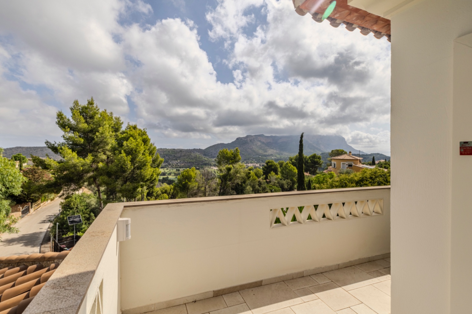 Exclusiva villa de lujo en venta en La Sella con unas vistas preciosas.