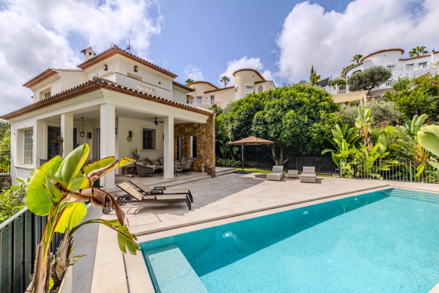Exclusiva villa de lujo en venta en La Sella con unas vistas preciosas.