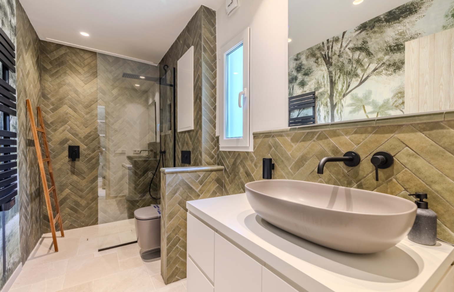 Exclusiva villa de lujo en venta en La Sella con unas vistas preciosas.