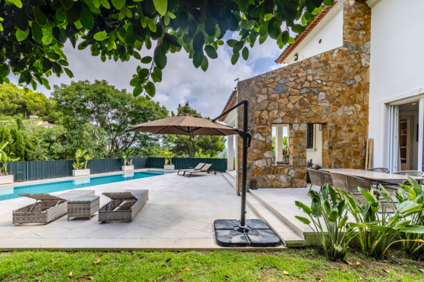 Exclusiva villa de lujo en venta en La Sella con unas vistas preciosas.