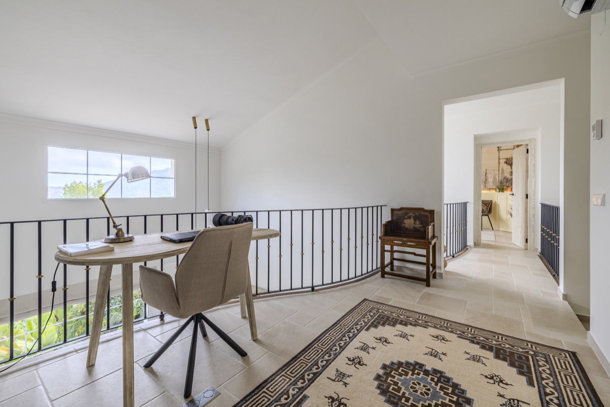 Exklusiv lyxvilla till salu i La Sella med vackra utsikter.