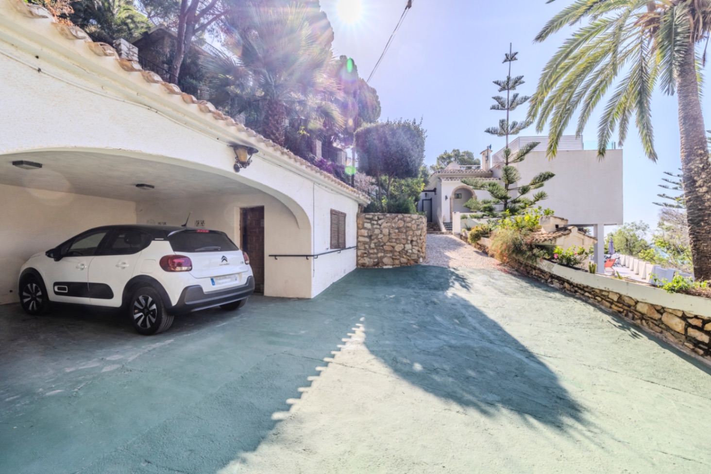 Villa till salu i Jávea, nära hamnen och med spektakulära vyer.