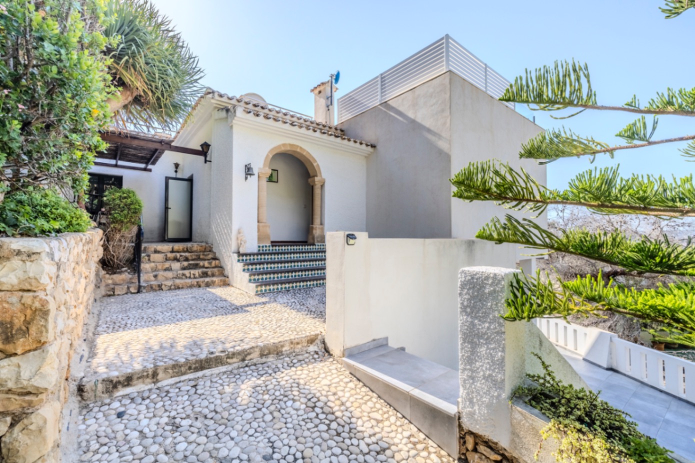 Villa till salu i Jávea, nära hamnen och med spektakulära vyer.