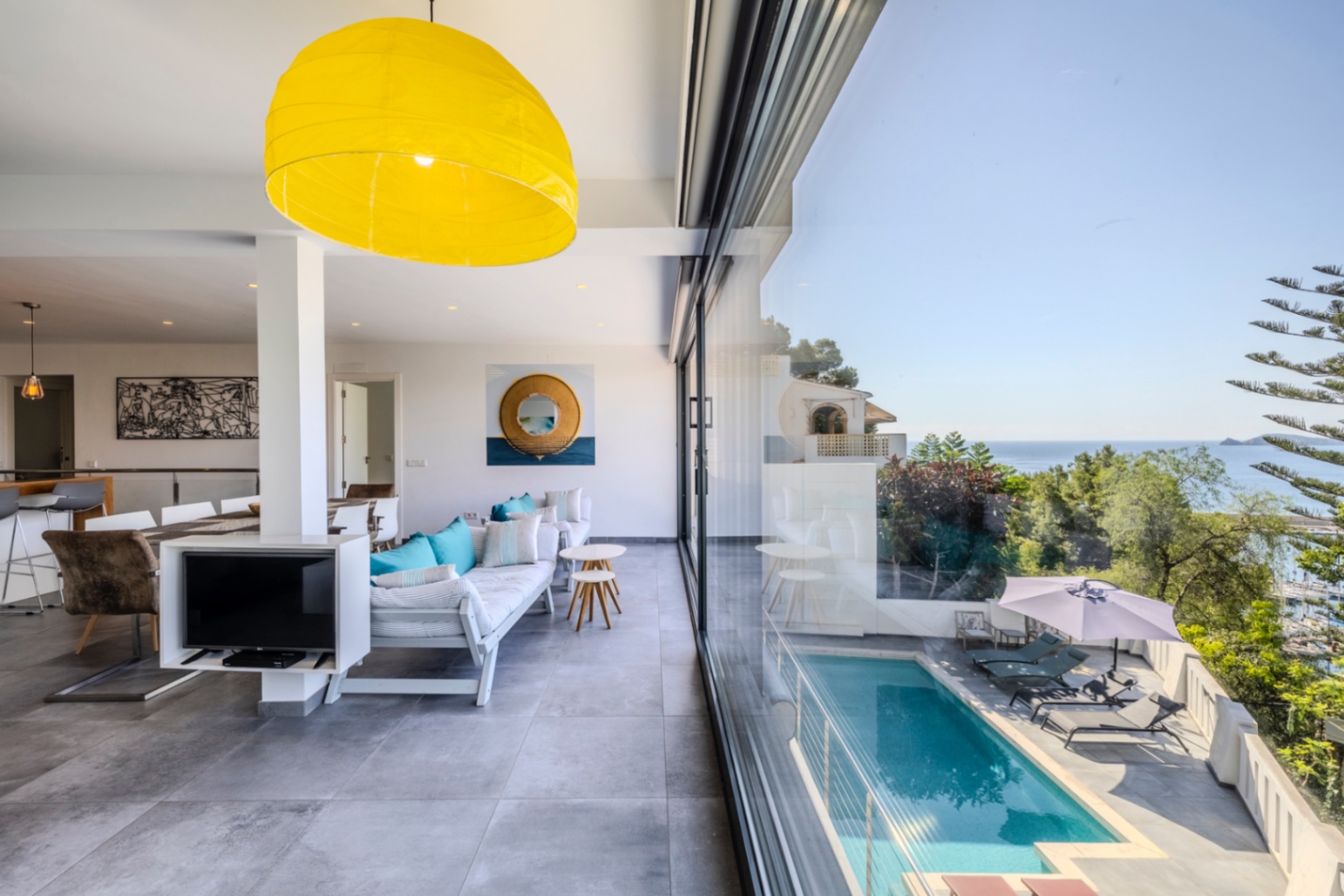 Villa till salu i Jávea, nära hamnen och med spektakulära vyer.