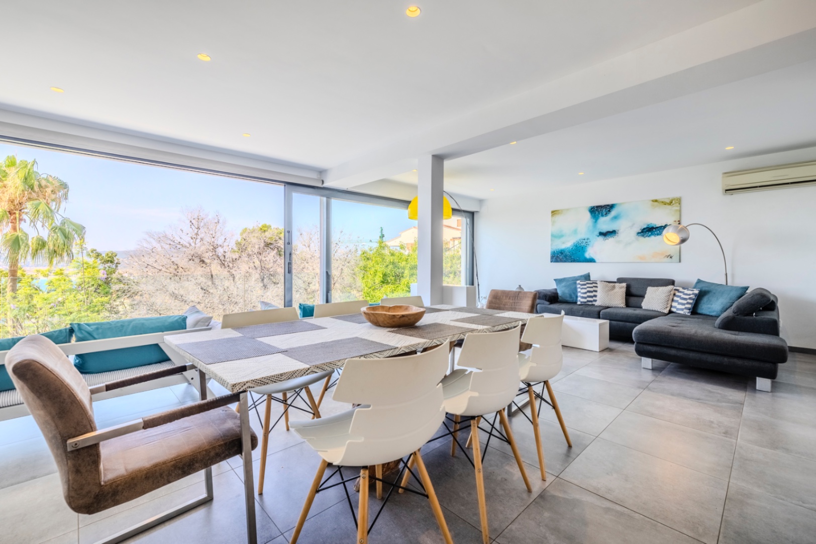 Villa till salu i Jávea, nära hamnen och med spektakulära vyer.